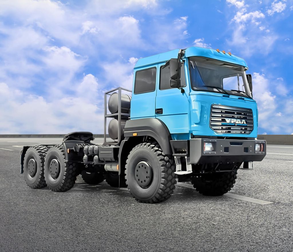 СЕДЕЛЬНЫЙ ТЯГАЧ УРАЛ 6×6 LNG